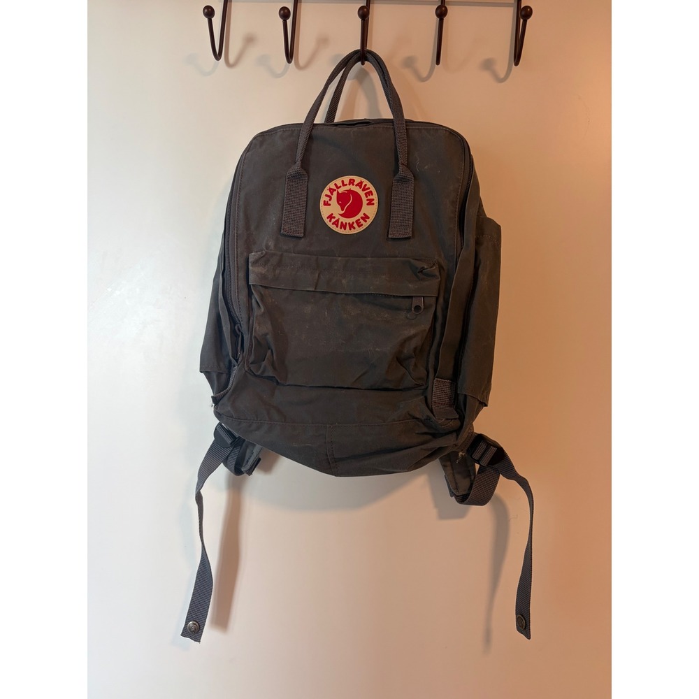 Fjallraven Kanken Classic Backpack Charcoal Grey 23510 Vinylon F Bag